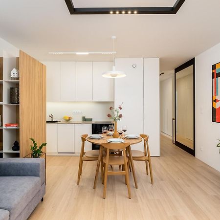 Apartment Old Town Krowoderska With Free Underground Garage كراكوفيا المظهر الخارجي الصورة